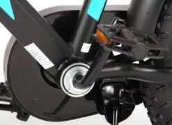 Volare Rocky Kinderfiets - 16 Inch - Zwart Blauw - 95% Afgemonteerd - Prime Collection -Speelgoed 1200x873