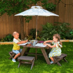 Kidkraft® Achthoekige Tafelset Met Krukjes En Parasol -Speelgoed kidkraft achthoekige tafelset met krukjes en parasol a342517 1