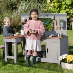 MUDDY BUDDY Speelkeuken Voor Buiten "Mud Café" Warm Grijs 8 MUDDY BUDDY Speelkeuken Voor Buiten "Mud Café" Warm Grijs -Speelgoed muddy buddy speelkeuken voor buiten mud cafe warm grijs a412706 1