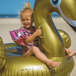 SWIM ESSENTIALS Swim Essential S Opblaasbare Swan Gold XL 8 SWIM ESSENTIALS Swim Essential S Opblaasbare Swan Gold XL -Speelgoed swim essential s opblaasbare swan gold xl a359717 1